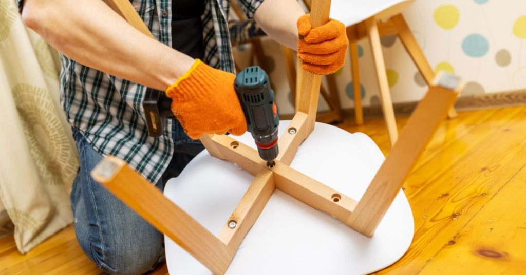 montagem de mesa e cadeiras em Maringá